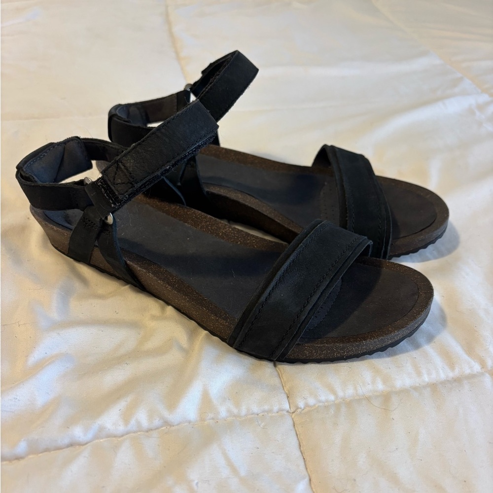 Teva Black Leather & Cork Sandals Women’s 8.5 Ankle Strap Comfort Barely Worn